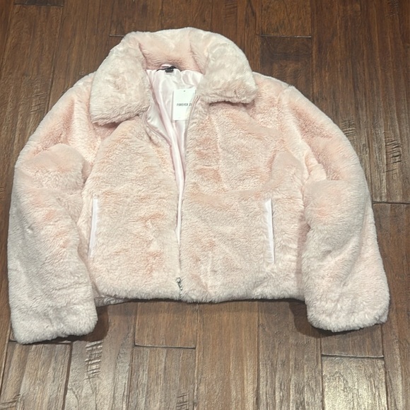 NWT! 1X Women's Pink Faux Fur Jacket - Picture 11 of 12